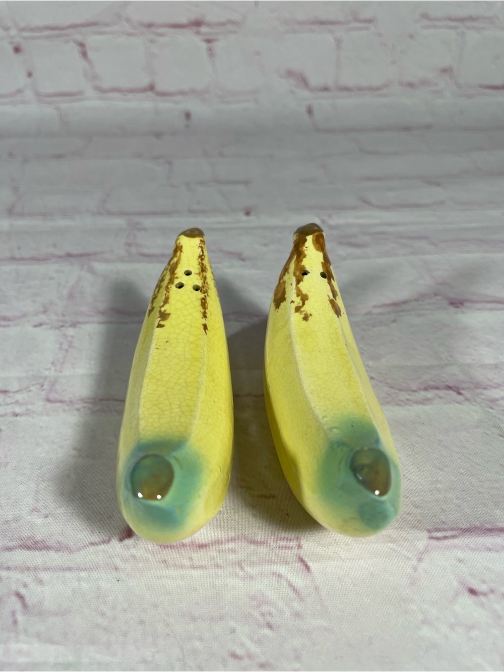 Vintage Hand Painted Ceramic Banana Salt and Pepper Shaker Pair Japan - Picture 5 of 7
